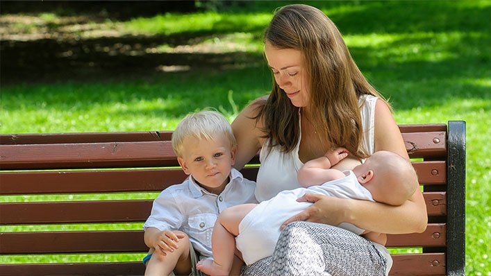 public breastfeeding 